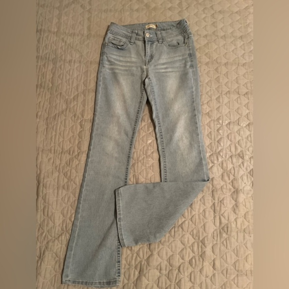 FADED GLORY~HIGH-RISE STRAIGHT LEG JEANS~
SIZE 4